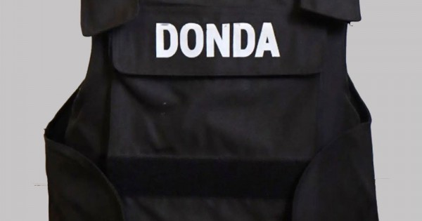 Kanye_Yeezy_DONDA_Black_Vest_1
